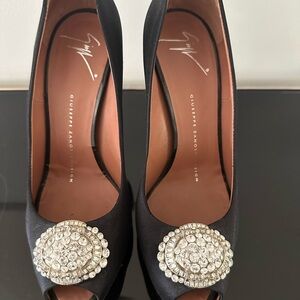 Giuseppe Zanotti Black Peep-Toe Heels